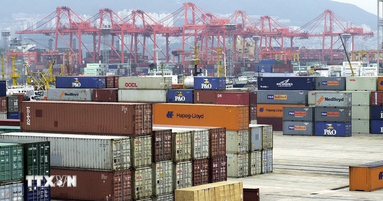 Cảng hàng hóa Busan, Hàn Quốc. (Ảnh: AFP/TTXVN)