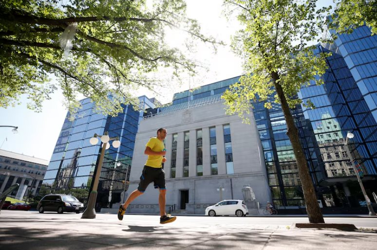 Nền kinh tế thuộc G7 đầu tiên cắt giảm lãi suất sau 4 năm: Hành động tách biệt với Fed có gây ra rủi ro?