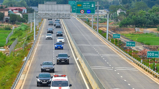 Đề xuất thu phí cao tốc do Nhà nước đầu tư, mức phí cao nhất 6.000 đồng/km, những cao tốc nào được hưởng lợi?