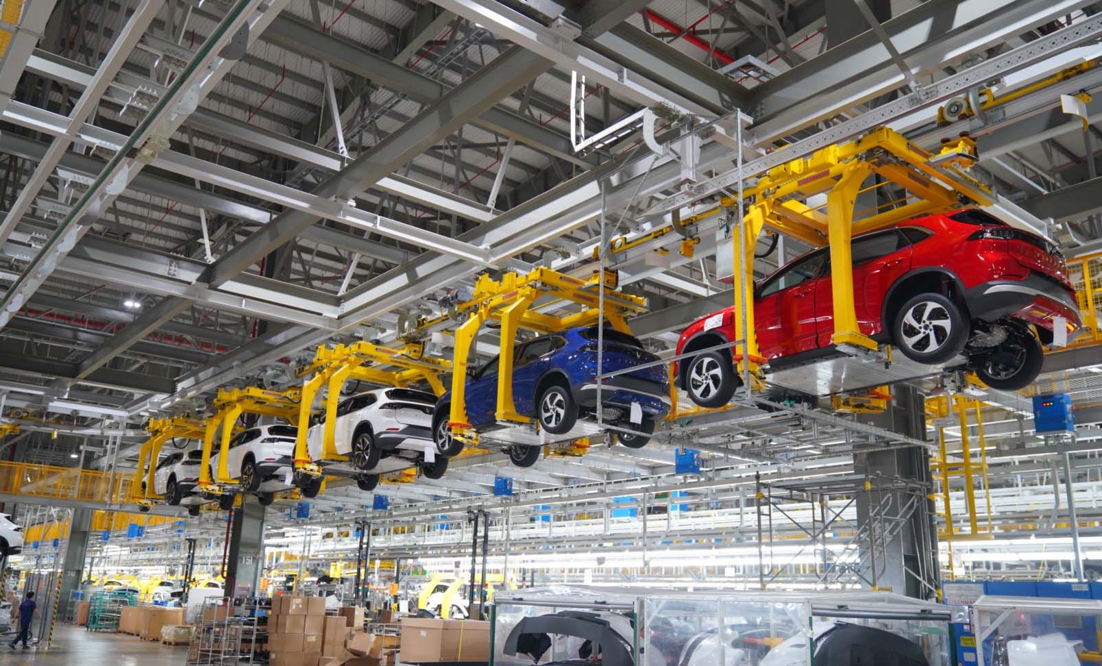 Hơn 31.600 xe ô tô bán ra trong tháng 6/2024, doanh số xe lắp ráp trong nước rục rịch tăng
