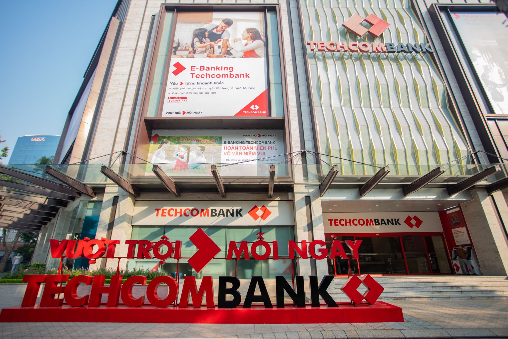 Techcombank muốn chào bán gần 20 triệu cổ phiếu ESOP