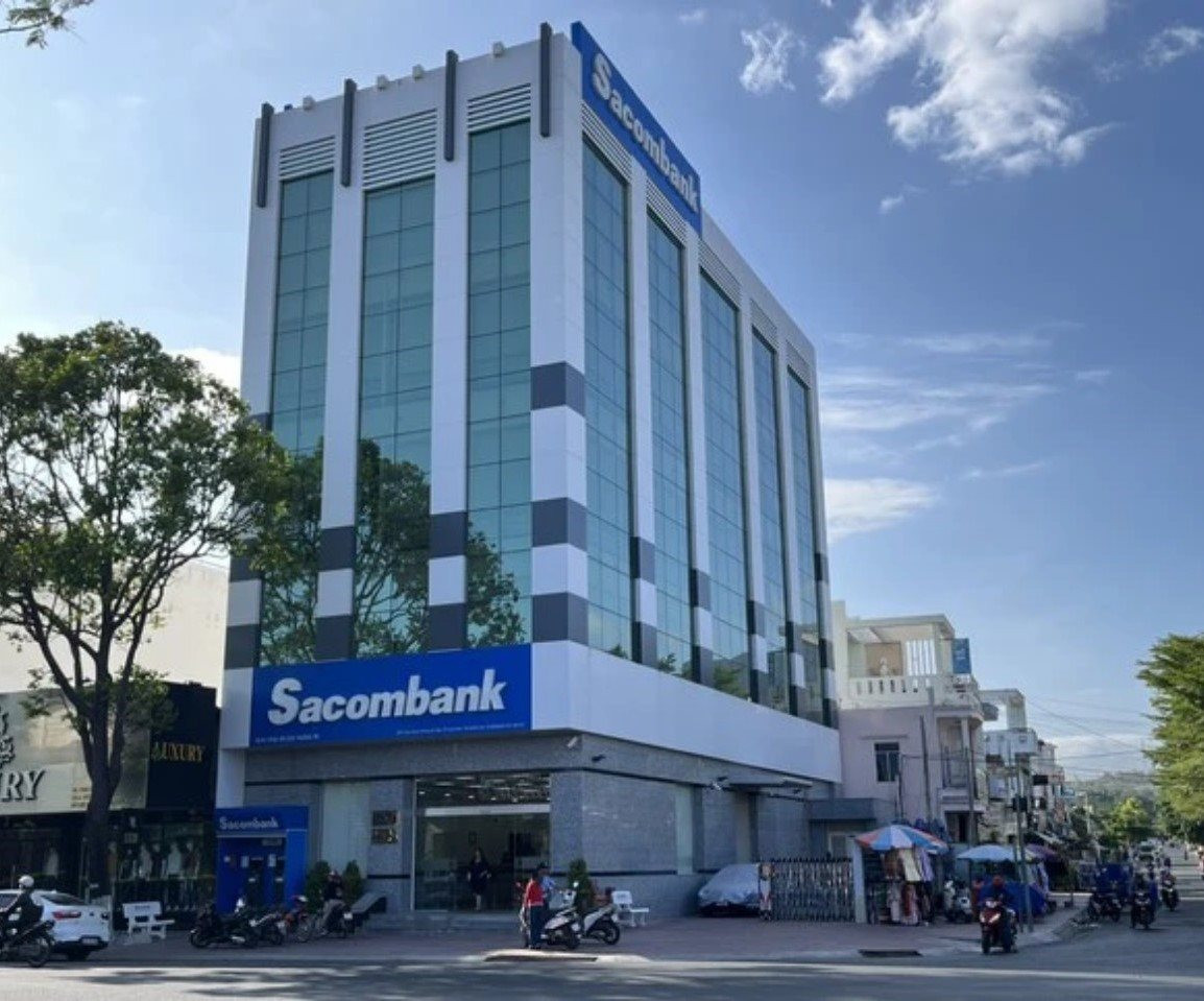 sacombank-pgd-cam-ranh-hoat-dong-binh-thuong.jpg