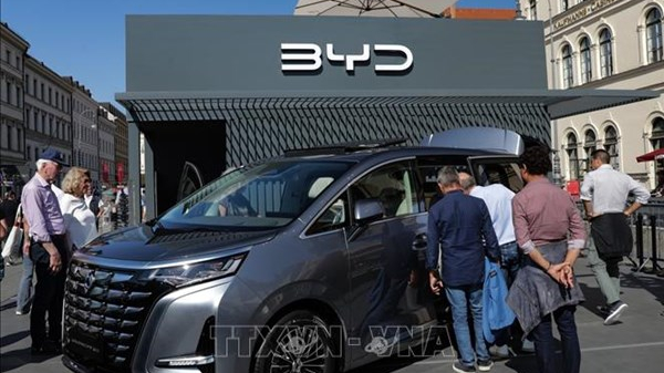 BYD mua lại 20% cổ phần của nhà phân phối ô tô hàng đầu Thái Lan