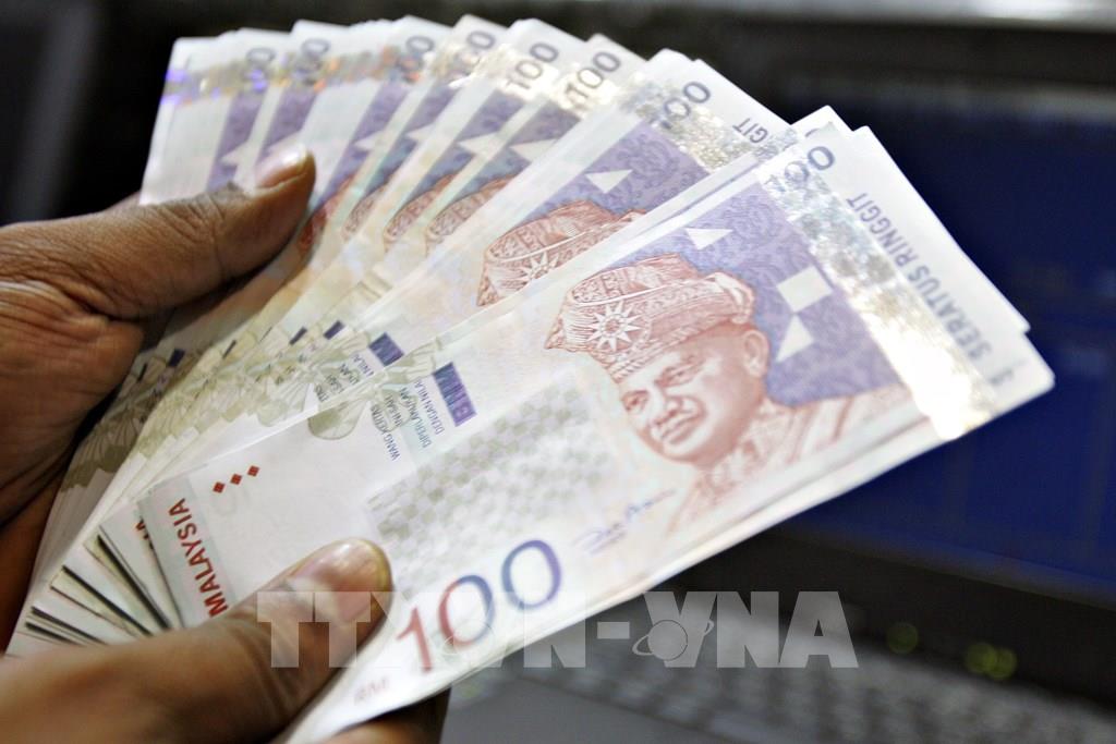 152433-dong-noi-te-malaysia-mat-gia-xuong-muc-thap-nhat-trong-1-nam.jpg