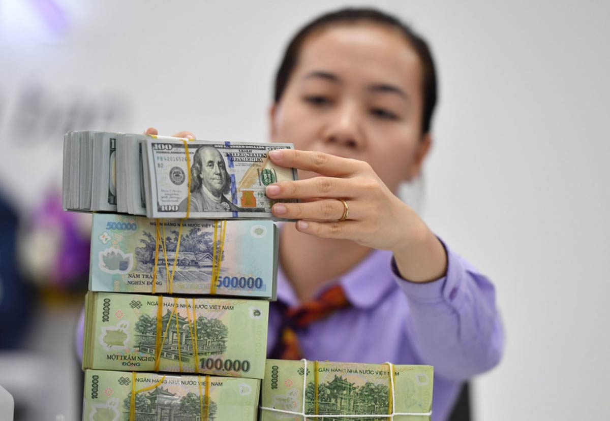 Tỷ giá, lãi suất và những ẩn số 2025