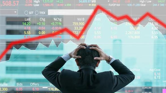 70% nhà đầu tư thắc mắc: Chứng khoán còn rủi ro có “cú sập” như năm 2022?