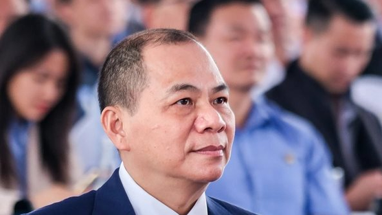 Gần 600 triệu cổ phiếu VIC đã rời tài khoản cá nhân của tỷ phú Phạm Nhật Vượng đổ vào giấc mơ điện sạch, taxi xanh và đường sắt cao tốc