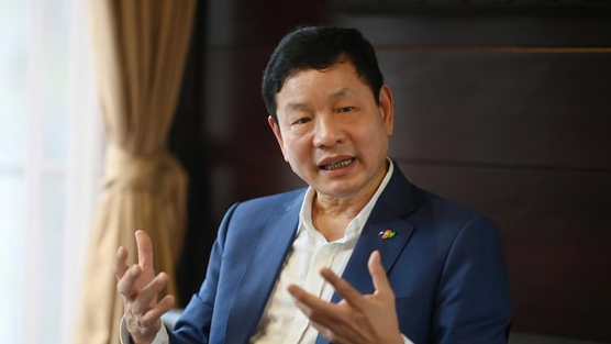 9 tháng từ ngày ông Trương Gia Bình nói “thời tới cản không kịp”, cổ phiếu FPT “thủng” giá 9x