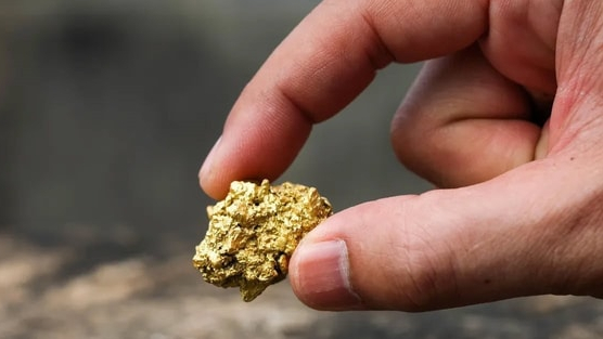 Cổ phiếu doanh nghiệp khoáng sản tăng kịch trần giữa lúc VN-Index giảm mạnh