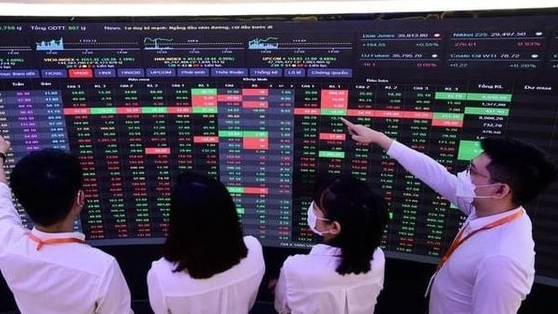 Đầu tư công tiếp tục tăng tốc, CTCK chỉ ra loạt cổ phiếu hưởng lợi