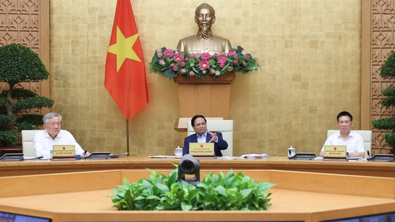 Thủ tướng Chính phủ: Tập trung “3 đẩy mạnh” phấn đấu tăng trưởng đạt trên 8%