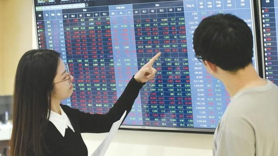 Mức điều chỉnh 200 điểm là bình thường, nhiều nhóm cổ phiếu có cơ hội lội ngược dòng