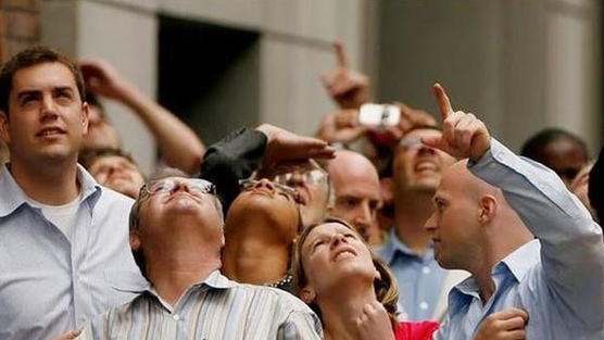 VN-Index bất ngờ đảo chiều hồi phục với thanh khoản thấp: Đáy quanh đây hay chỉ là nhịp 