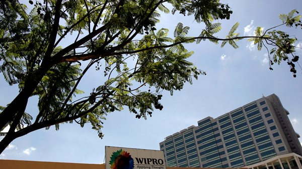 Các nhà đầu tư nước ngoài thâu tóm chuỗi cung ứng hàng không châu Âu