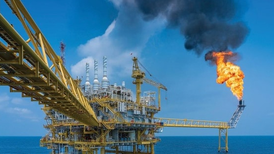 Loạt cổ phiếu dầu khí “bứt tốc” mạnh mẽ, điều gì đang diễn ra?