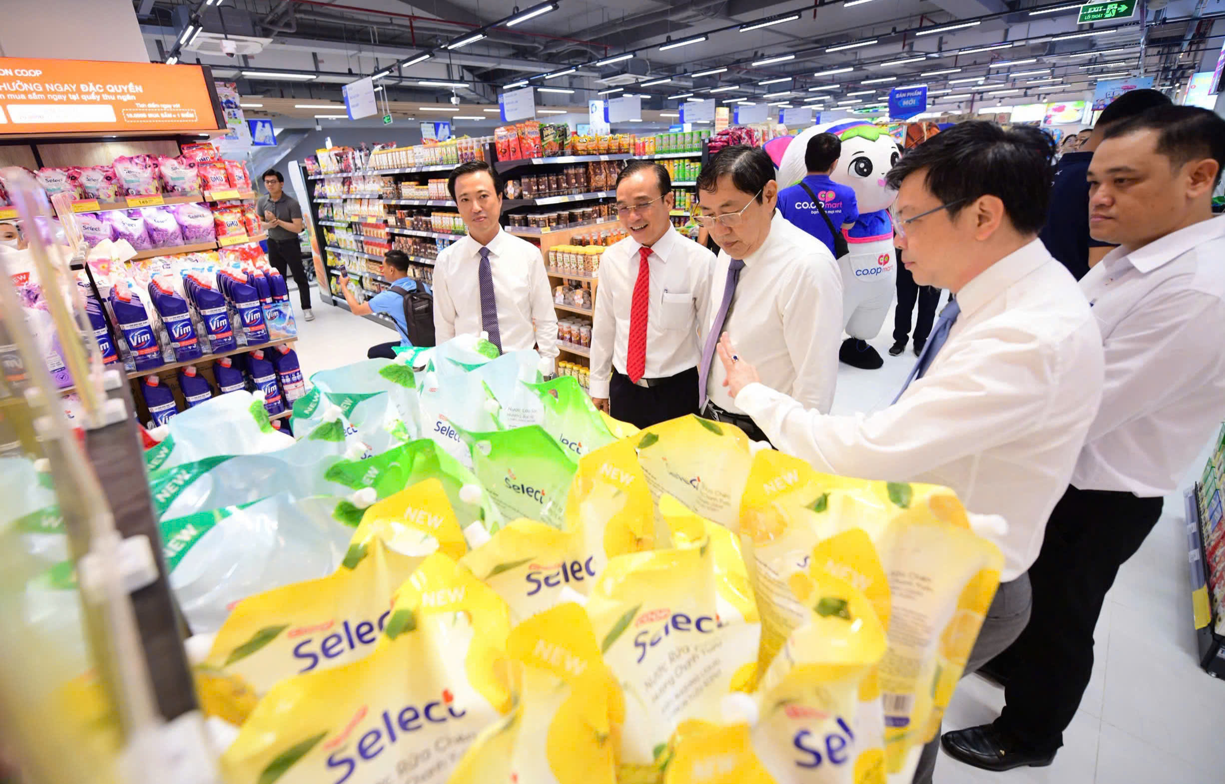 Saigon Co.op khai trương siêu thị Co.opmart thứ 3 tại TP.Hồ Chí Minh