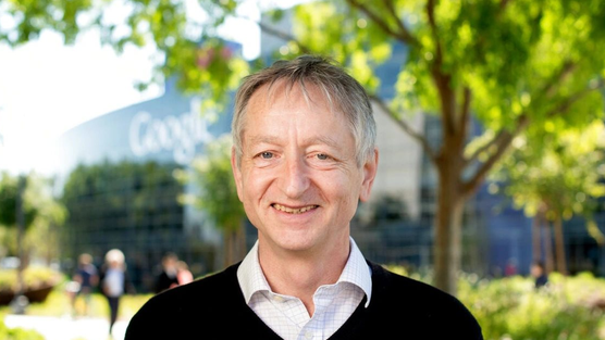 'Cha đẻ của AI’ dự báo 2 công việc có thể bị AI thay thế trong 2 năm tới