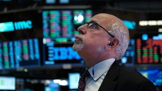 Phiên 10/12: Gần 400 tỷ đồng cổ phiếu Việt Nam bị khối ngoại bán ròng, mã nào bị 