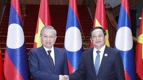 Việt Nam và Lào hướng tới mục tiêu 10 tỷ USD kim ngạch song phương