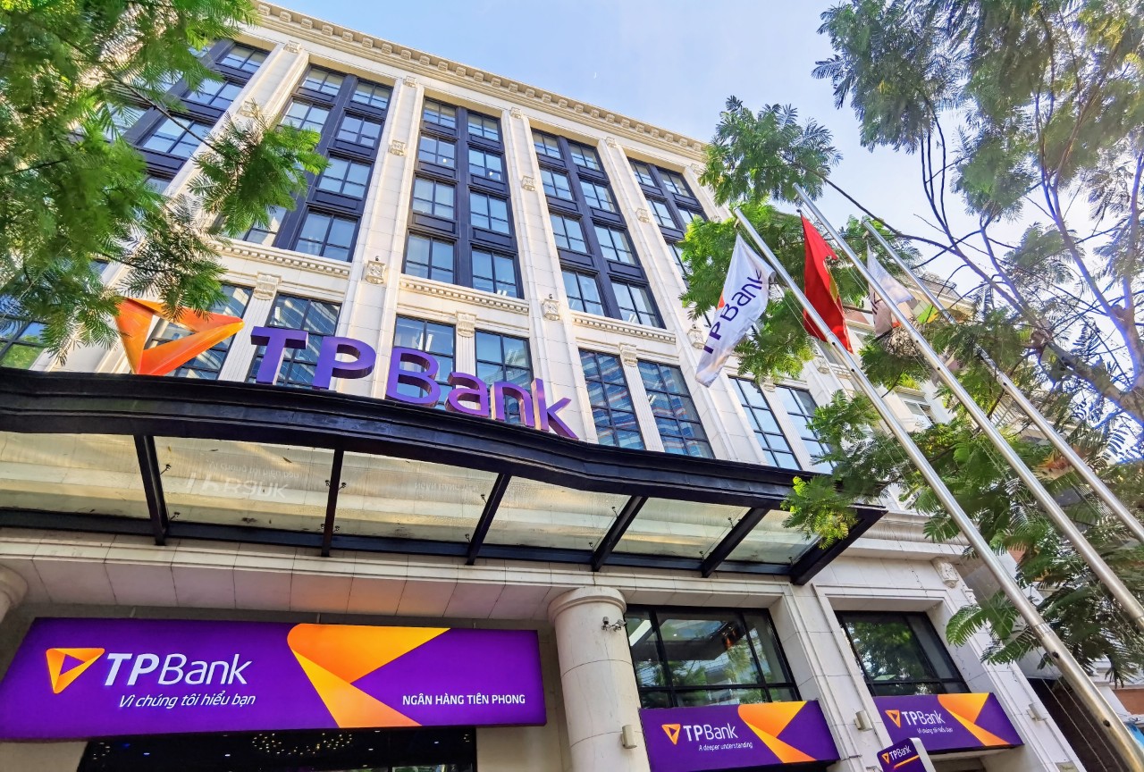 TPBank giảm lãi suất hỗ trợ người dân và doanh nghiệp vùng lũ
