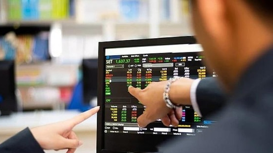 Khối ngoại tung gần 700 tỷ đồng 