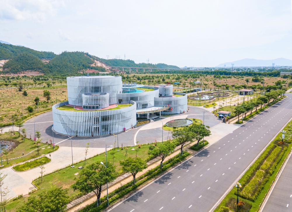 Đẩy mạnh xúc tiến đầu tư FDI, từ “trải thảm” sang “chọn mặt gửi vàng”