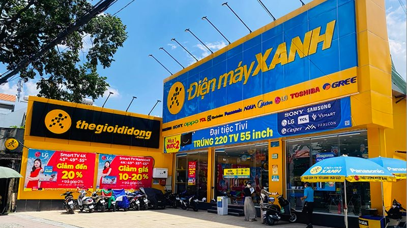 Sếp Thế Giới Di Động hé lộ doanh thu vượt trội sau khi giảm 400 cửa hàng