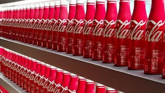 Coca-Cola bán gần 900 triệu lít, lãi hàng trăm tỷở Việt Nam, là thị trường lớn thứ ba sau Trung Quốc và Mỹ