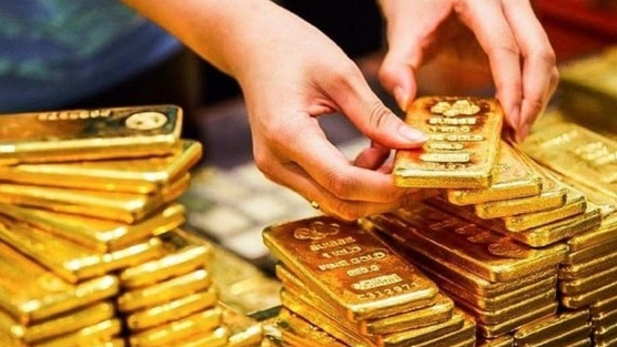 Cổ phiếu PNJ xuống “đáy” hơn 1 năm bất chấp giá vàng lập đỉnh mọi thời đại, điều gì đang diễn ra?