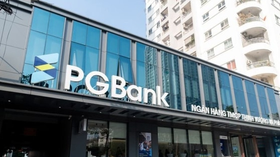 Ba cổ đông lớn bất ngờ “xả” gần 6,5% vốn điều lệ PGBank (PGB)
