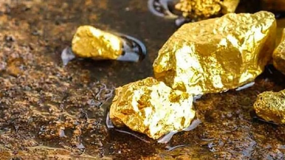 Nhóm cổ phiếu khoáng sản đồng loạt “tím lịm” sau thông tin Việt Nam mới phát hiện 40 mỏ vàng, trữ lượng gần 30 tấn