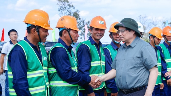 Kiểm tra công trình hơn 27.000 tỷ đồng, Thủ tướng yêu cầu thi công thần tốc, về đích chậm nhất ngày 19/12