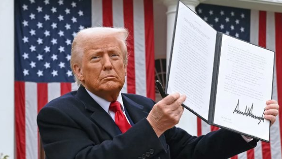 Chính quyền ông Trump cân nhắc giảm nửa thuế quan đối với Trung Quốc xuống mức 50-65%