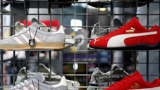Nike, Adias, Puma rơi vào khó khăn do mức thuế quan cao mới của Mỹ