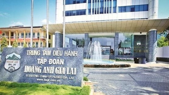 Sau bầu Đức, 2 nữ lãnh đạo HAGL mạnh tay xuống tiền, gom hàng triệu cổ phiếu HAG