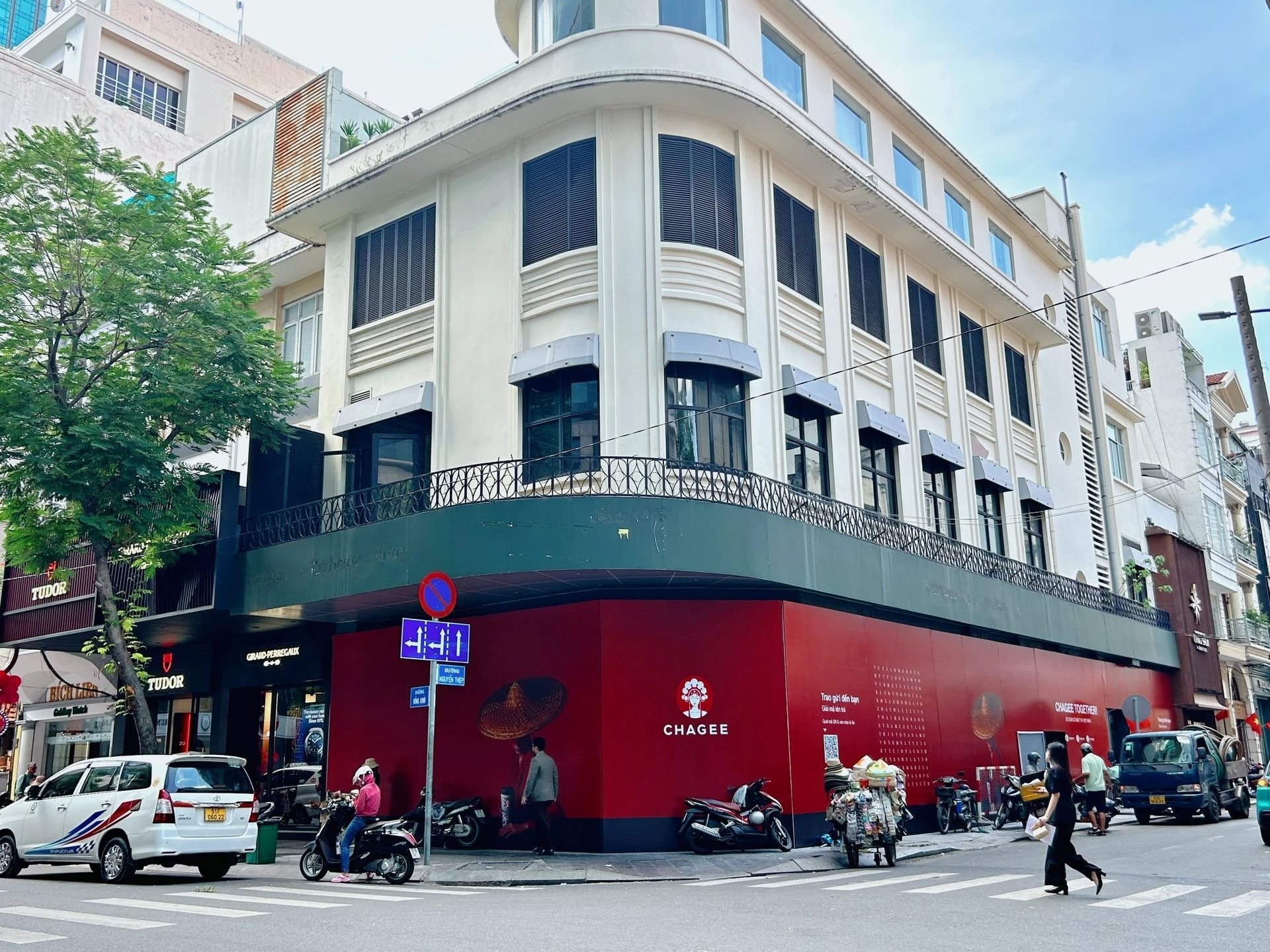 Phố Cổ Hà Nội Bùng Nổ Trở Lại Sau Thời Gian Đóng Cửa 14 Phố Cổ Hà Nội Bùng Nổ Trở Lại Sau Thời Gian Đóng Cửa