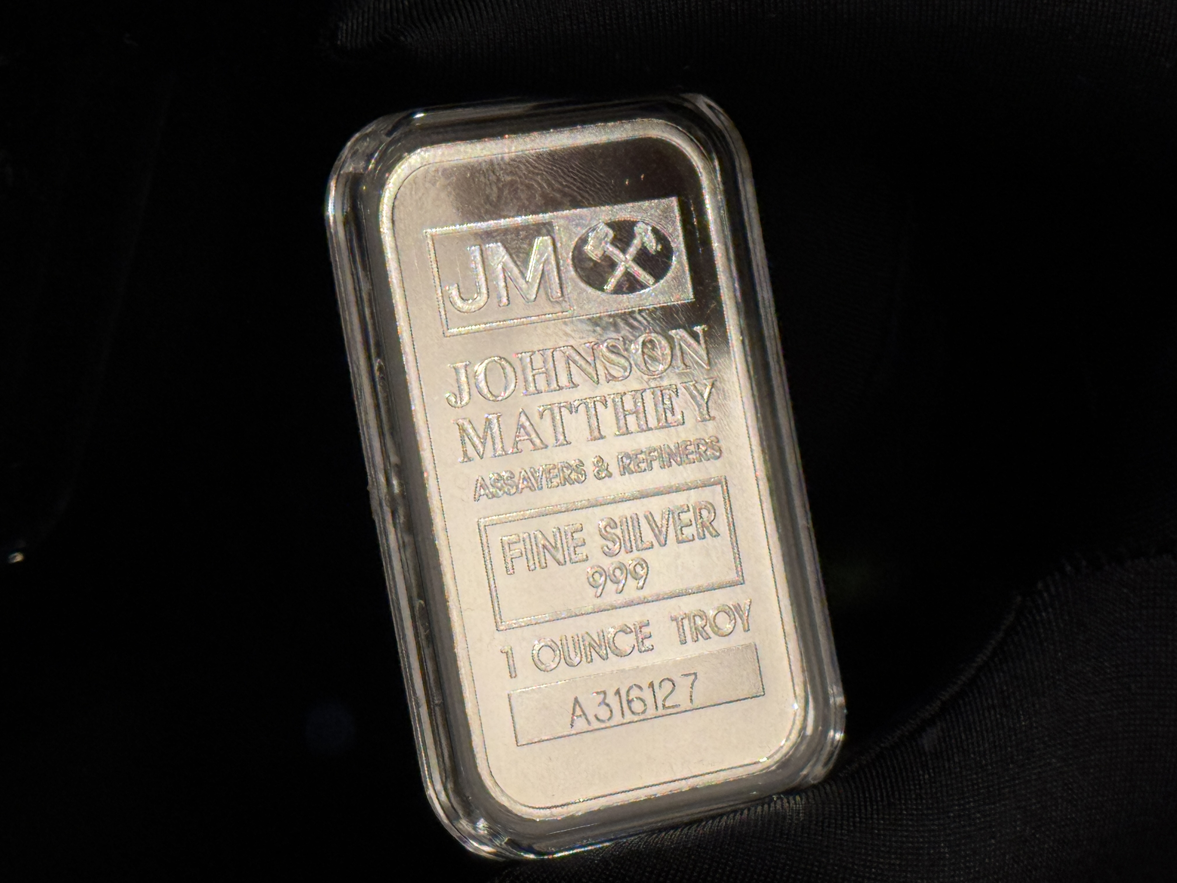 Miếng bạc Johnson Matthey: Giá trị lịch sử và sức hút đối với giới sưu tầm