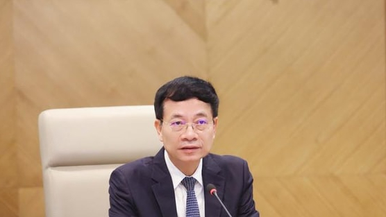 Bộ trưởng Nguyễn Mạnh Hùng: 