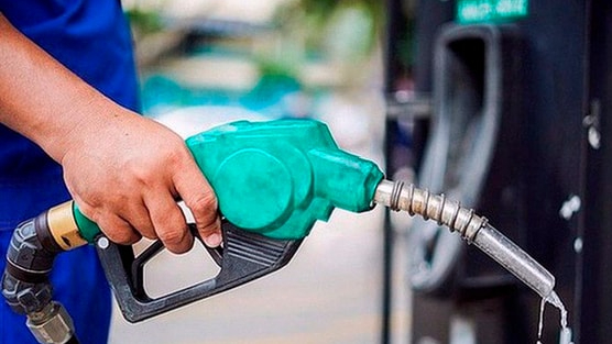 Giá xăng giảm hơn 1.200 đồng/lít từ 15 giờ chiều nay