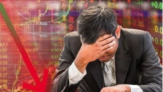 Phiên 31/7: Khối ngoại quay đầu bán ròng đột biến hơn 2.200 tỷ đồng, 