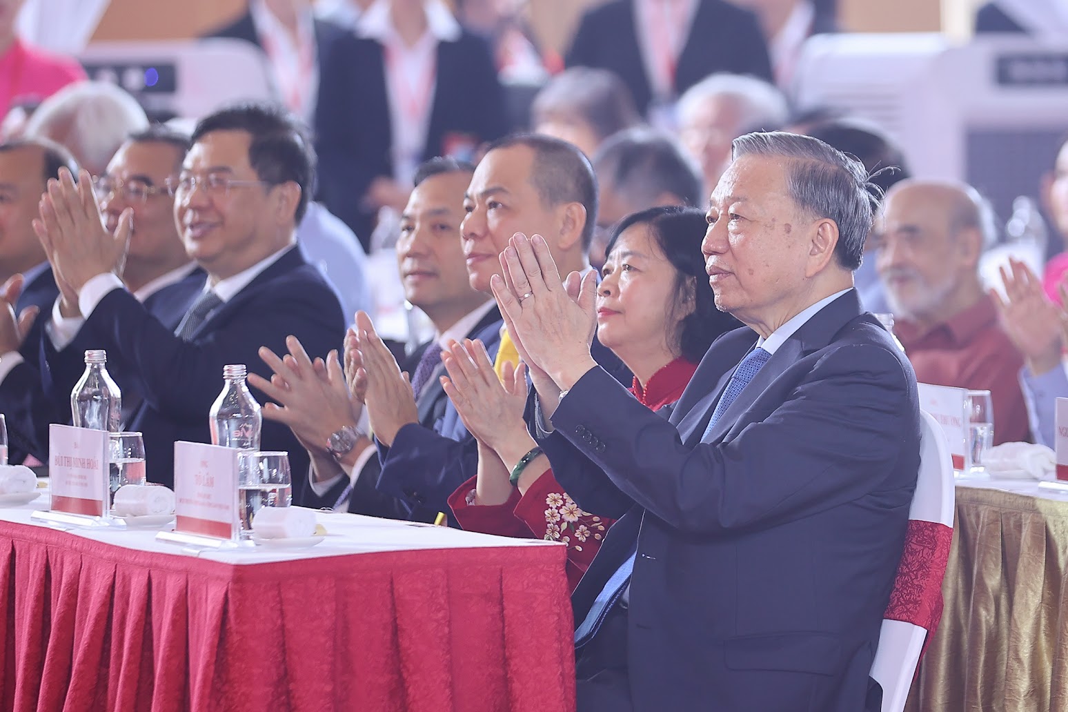 Tỷ phú Phạm Nhật Vượng khởi công đồng loạt 6 công trình tổng vốn đầu tư hơn 130.000 tỷ đồng