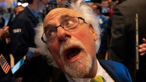 Khối ngoại bán ròng kỷ lục 42.000 tỷ đồng trong tháng 8, mã chứng khoán nào là tâm điểm?