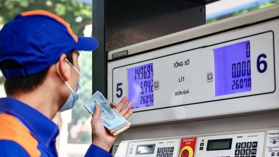 Tin không vui cho các ‘ông lớn’ xăng dầu