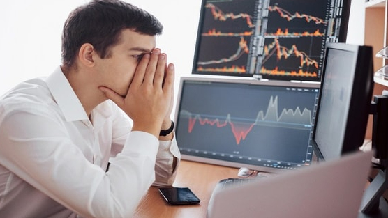 Vì sao lợi nhuận tăng nhưng giá cổ phiếu không tăng?