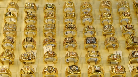 Hôm nay 2/9, giá vàng nhẫn tăng vọt thêm 2 triệu đồng/lượng, vàng miếng vẫn đứng im