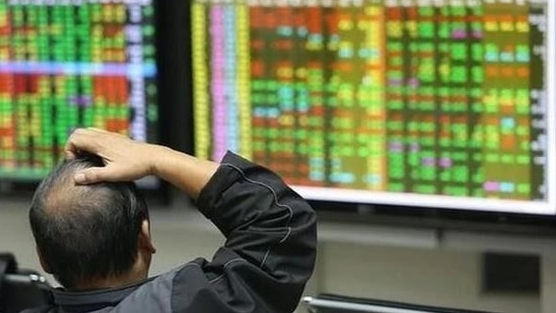 Phiên 30/9: Tự doanh CTCK bán ròng nửa nghìn tỷ, cổ phiếu nào bị 