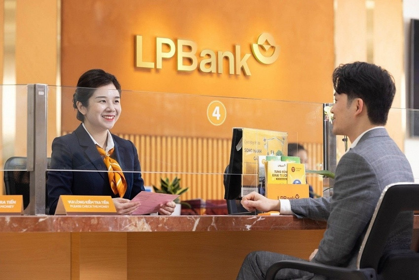 LPBank huy động 4.500 tỷ từ phát hành 4 lô trái phiếu liên tiếp