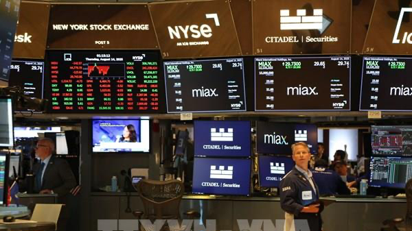 Chỉ số Nasdaq Composite chốt phiên 8/9 cao kỷ lục trước khả năng Fed sẽ sớm hạ lãi suất