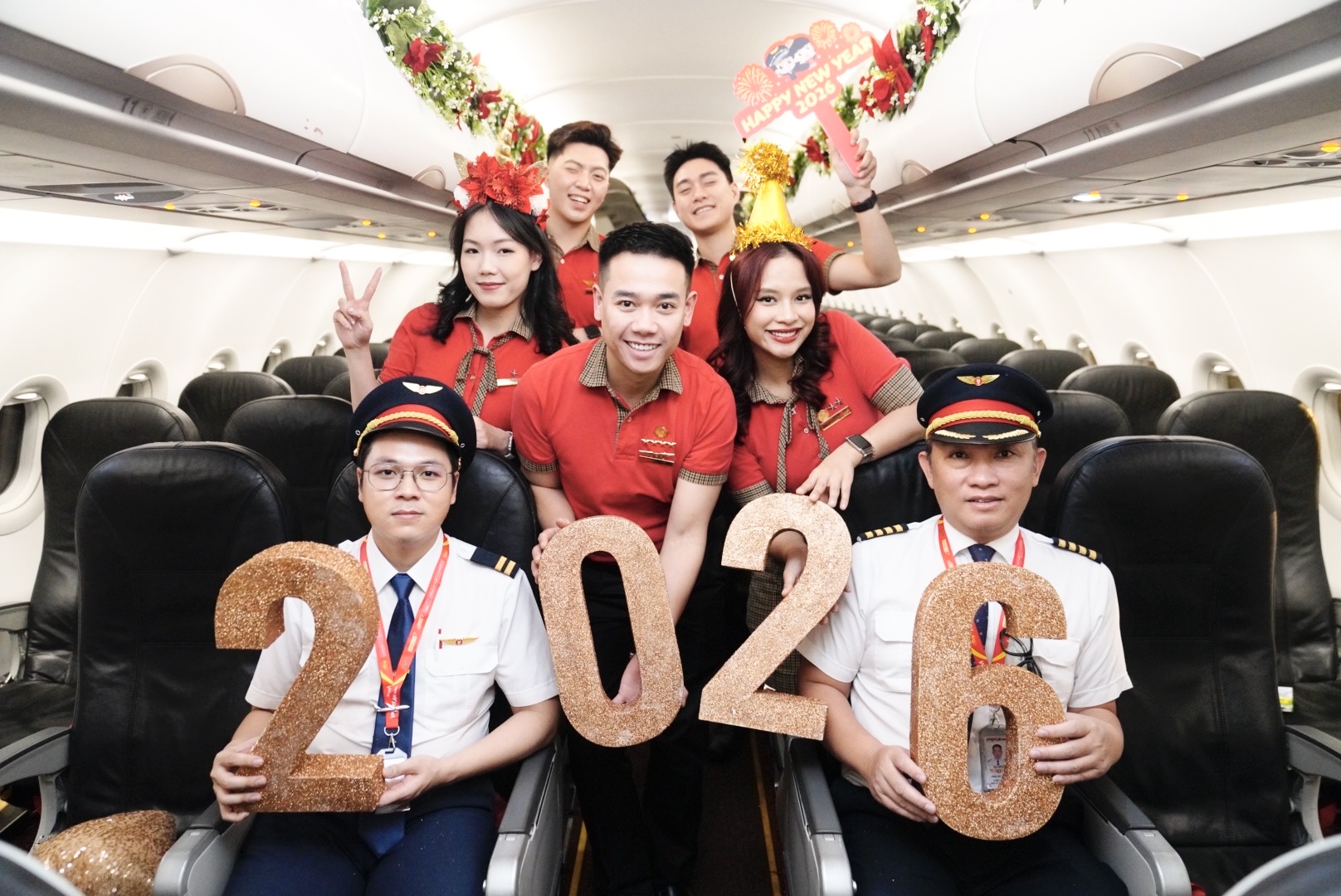 Chuyến bay mừng năm mới 2026 ngập tràn niềm vui của Vietjet