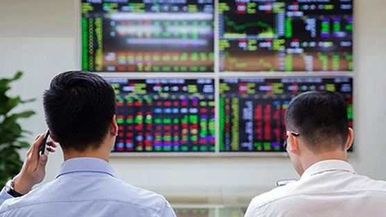 Tự doanh CTCK quay đầu bán ròng 130 tỷ phiên 12/2, cổ phiếu nào bị 